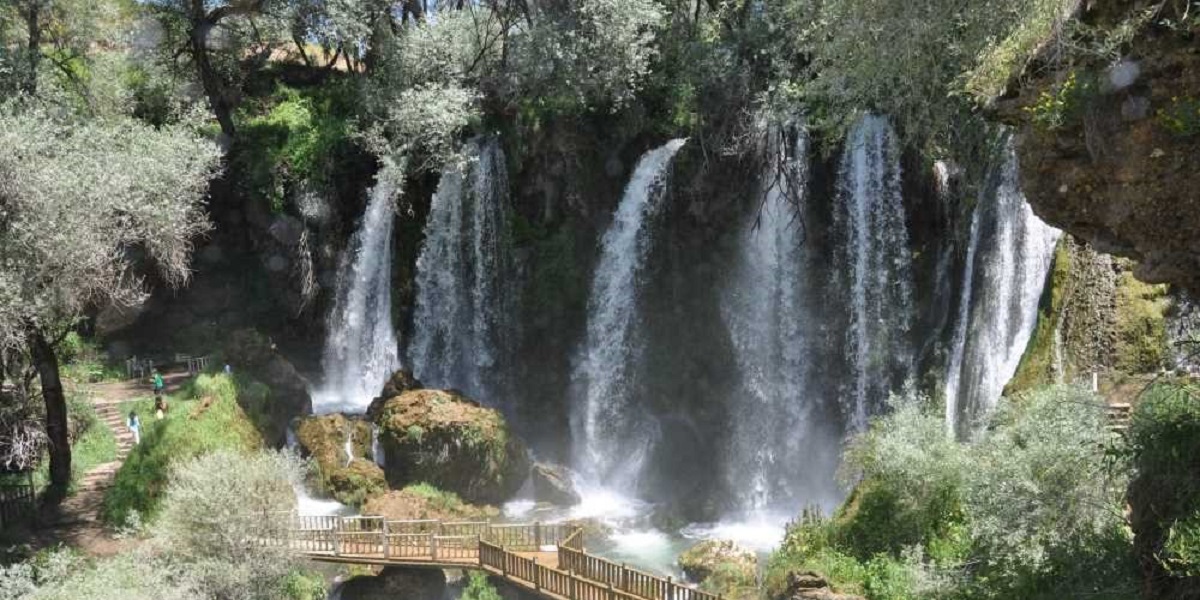 Sızır Şelalesi